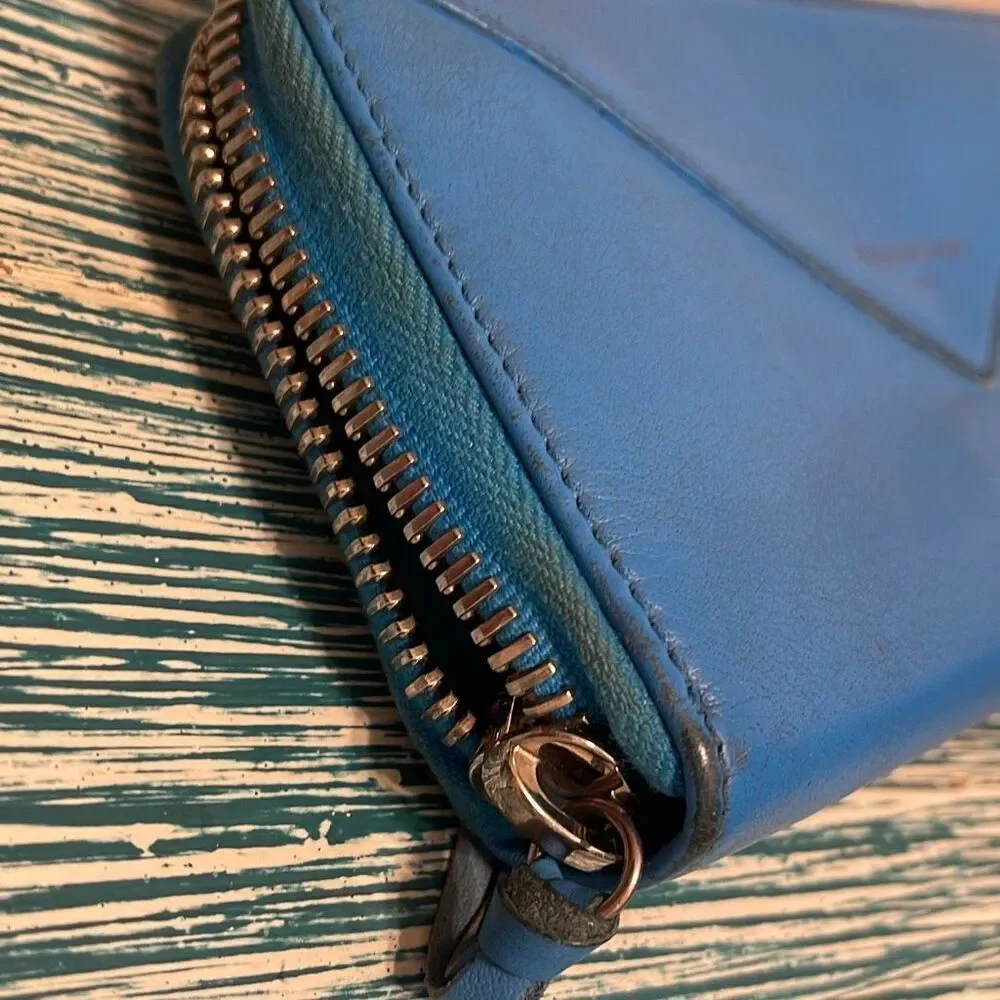 Balenciaga Women’s Leather Papier Continental Lagoon Wallet